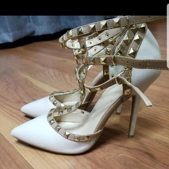 Nude heels! - Picture 4 of 4